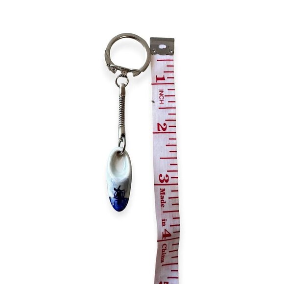 Vintage 90s, A Pair of Delft Miniature Blue Dutch Clog,  & a clog key chain. - Picture 10 of 16